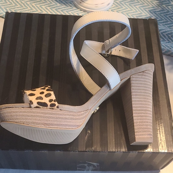 Victoria's secret 👠 - Picture 4 of 7